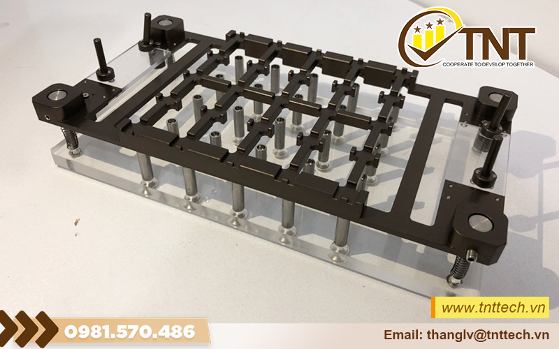 Tấm gá điều chỉnh