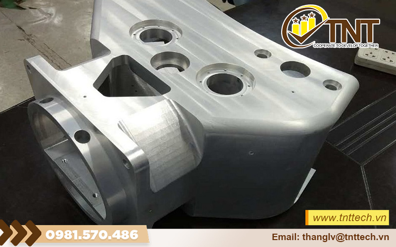 Gia công đế máy và ứng dụng