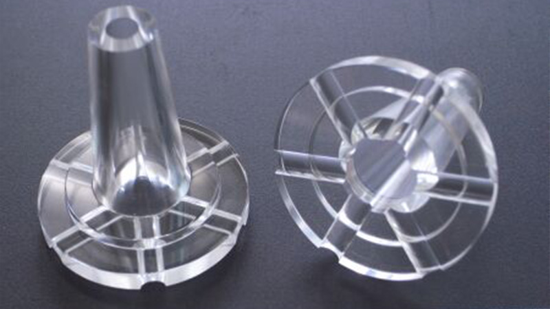 Gia công tiện sản phẩm nhựa trong suốt