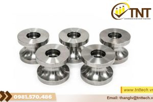 Gia công tiện con lăn dẫn hướng